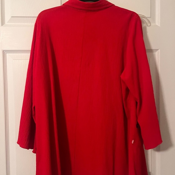 Red Boxy Notched Collar Button Down Shirt - Picture 5 of 6